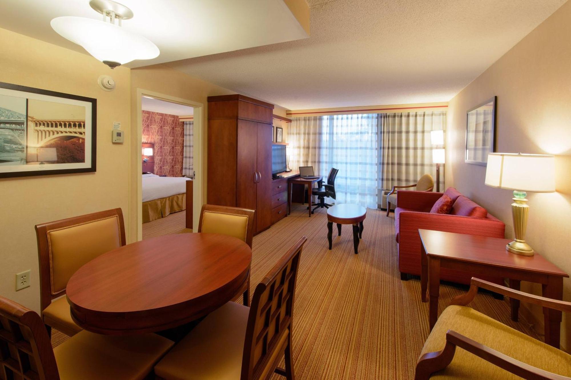 Courtyard By Marriott Canton North Canton Exteriér fotografie